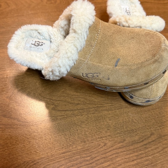 Vintage Ugg Tan Sheepskin Lined Wood Soled Clogs size 7/38 - Picture 3 of 16